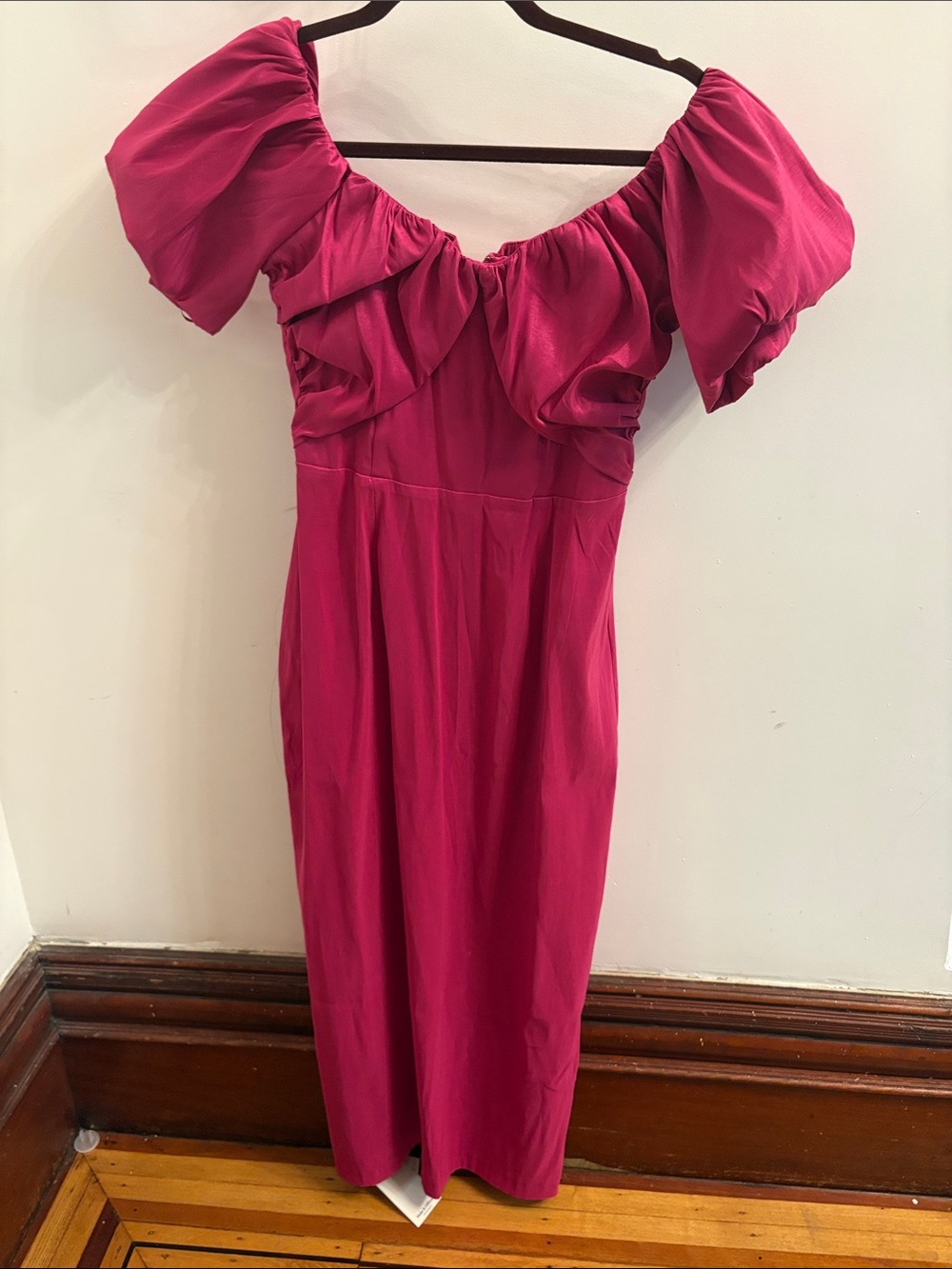 Abercrombie & Fitch Magenta Puff-Sleeve Midi Dress